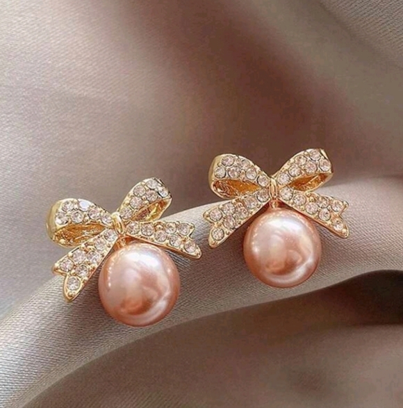 New Elegant Pearl Bow Earrings - Picture 2 of 3